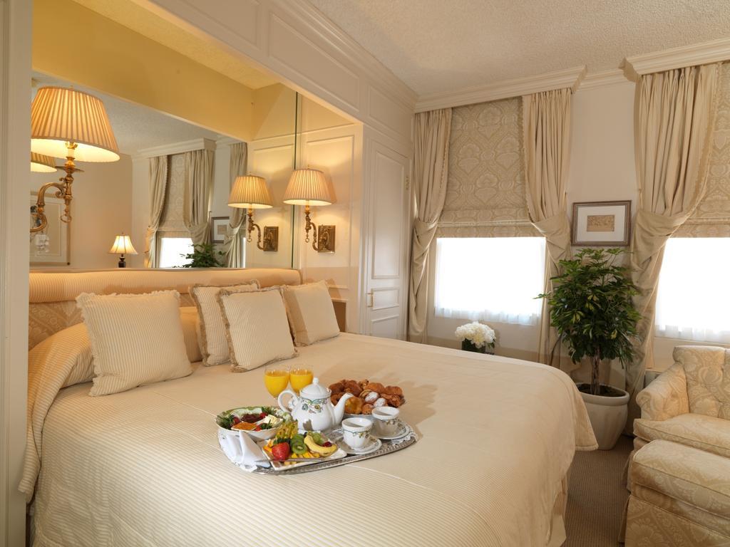 The Chesterfield Hotel Palm Beach Extérieur photo